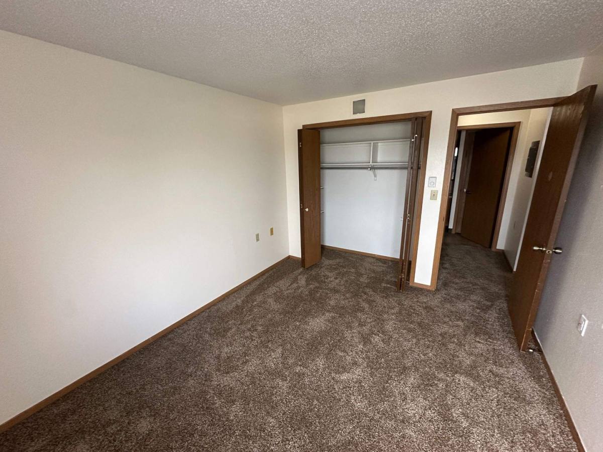 Apartment for rent at 805 807 809 11th Ave N, Humboldt, IA 50548