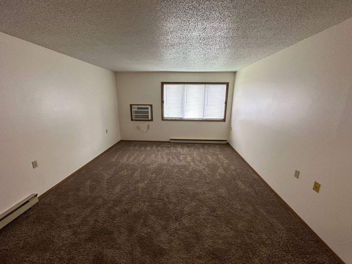 Apartment for rent at 805 807 809 11th Ave N, Humboldt, IA 50548