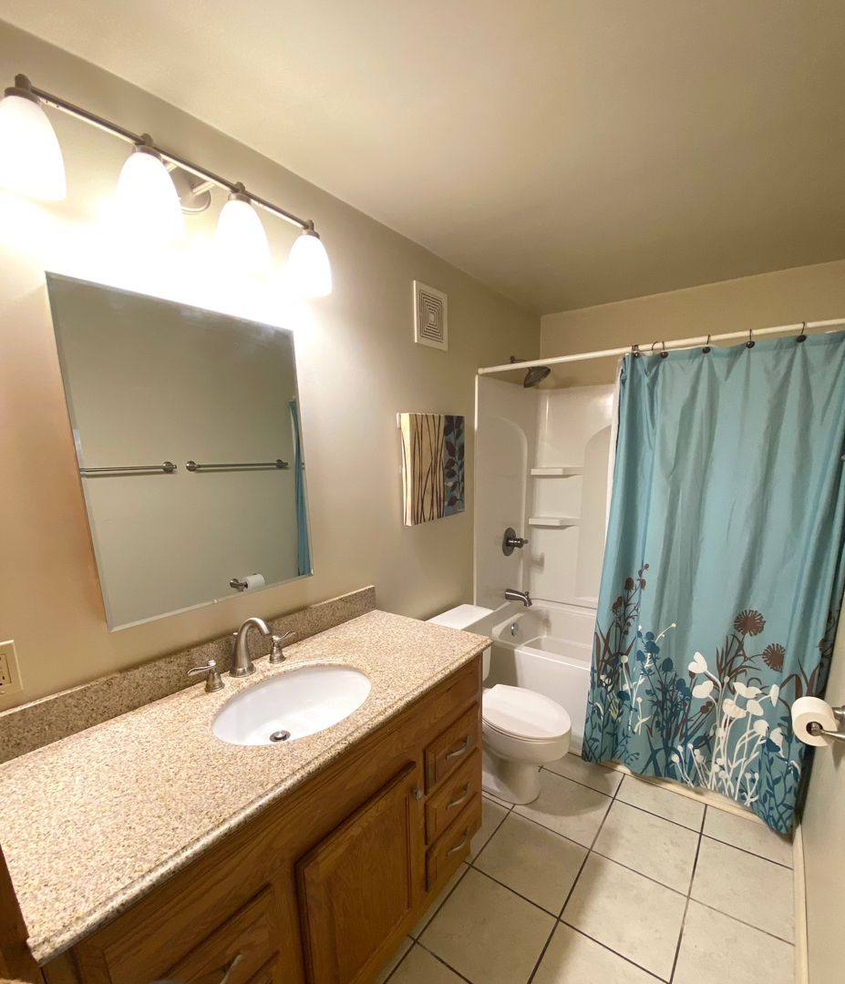 Apartment for rent at 311 W University St, Macomb, IL 61455