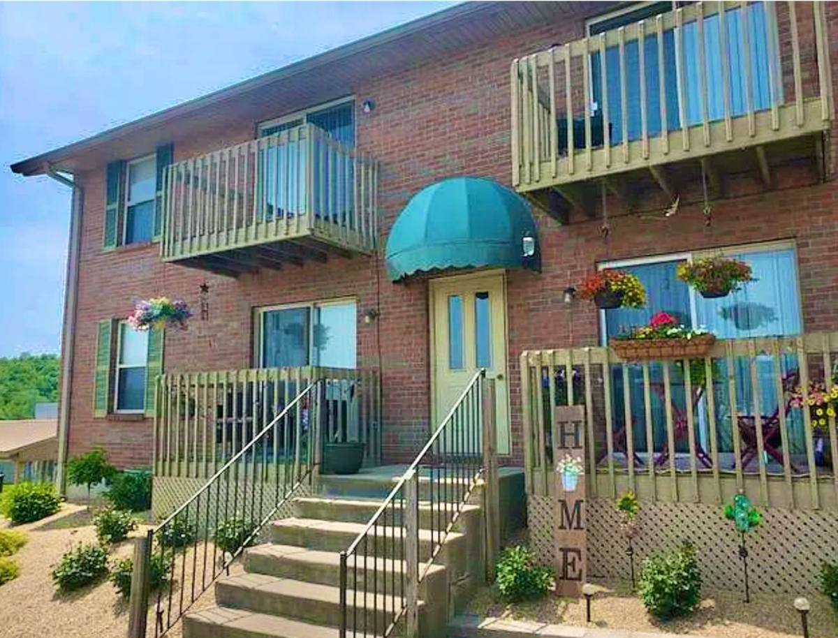 Apartment for rent at 2182 Glen Meadows Dr, Rising Sun, IN 47040