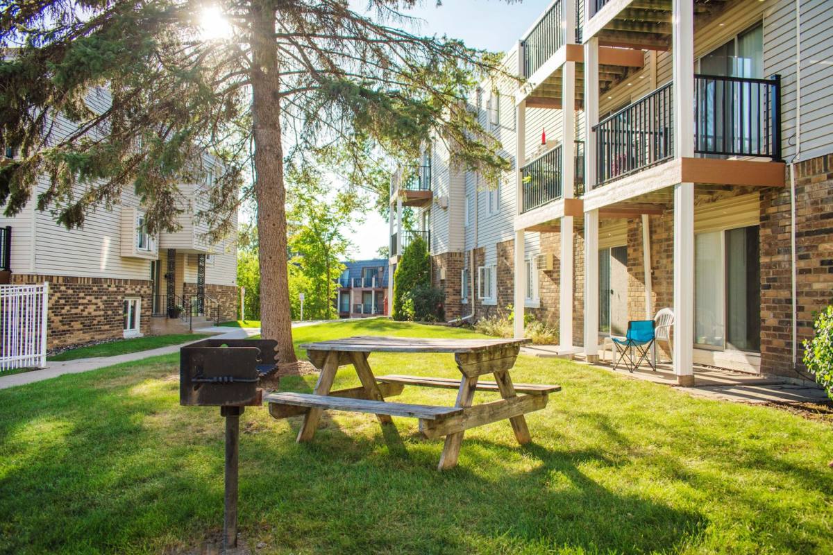 Apartment for rent at 840 3rd Ave, Excelsior, MN 55331