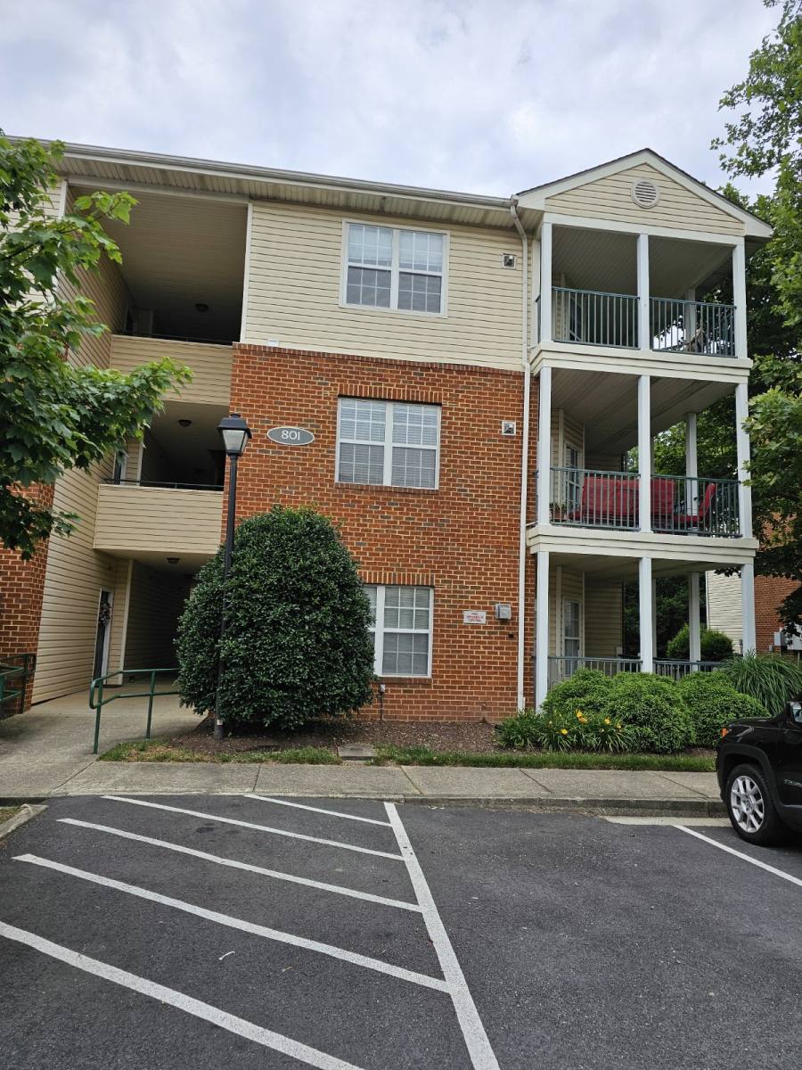 Apartment for rent at 801 Brassie Lane #D, Glen Allen, VA 23059