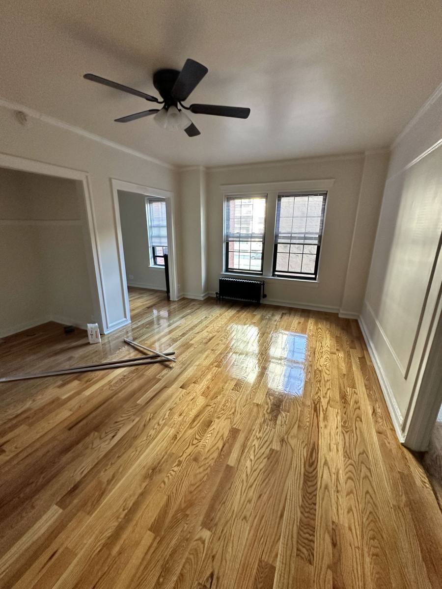 Apartment for rent at 426 W Briar Place, Chicago, IL 60657