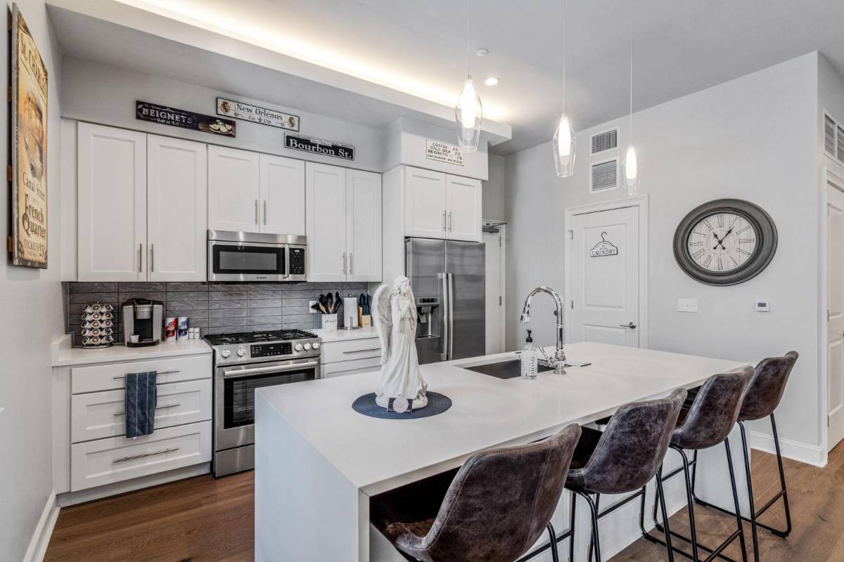 Condo for rent at 731 Saint Charles Ave St #406, New Orleans, LA 70130