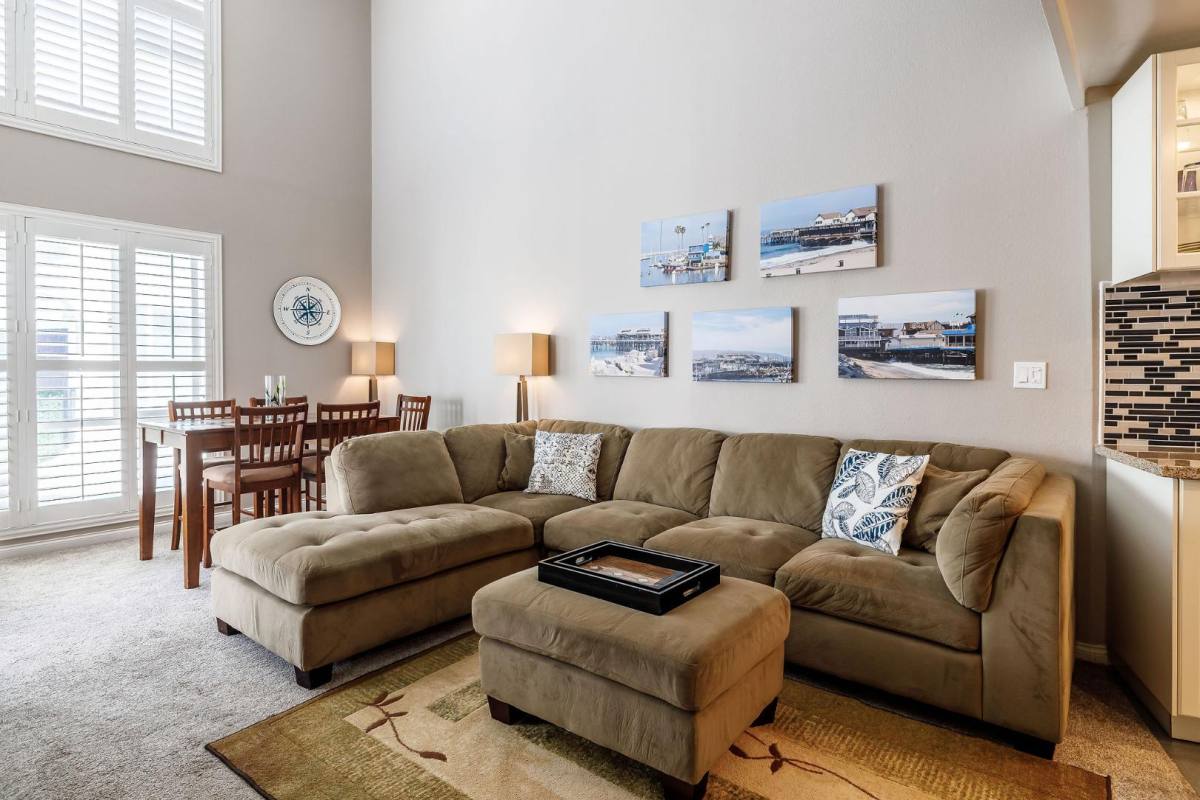 Apartment for rent at 565 Esplanade #2 Story, Oceanside H, Redondo Beach, CA 90277