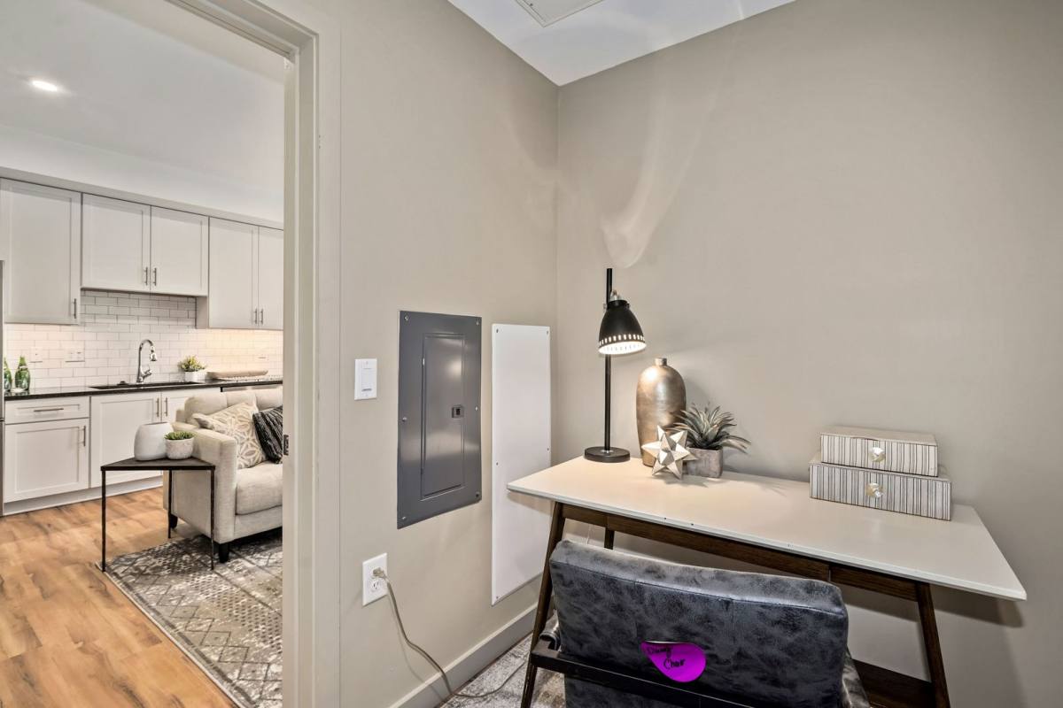 Apartment for rent at 633 21st St NE #33, Washington, DC 20002