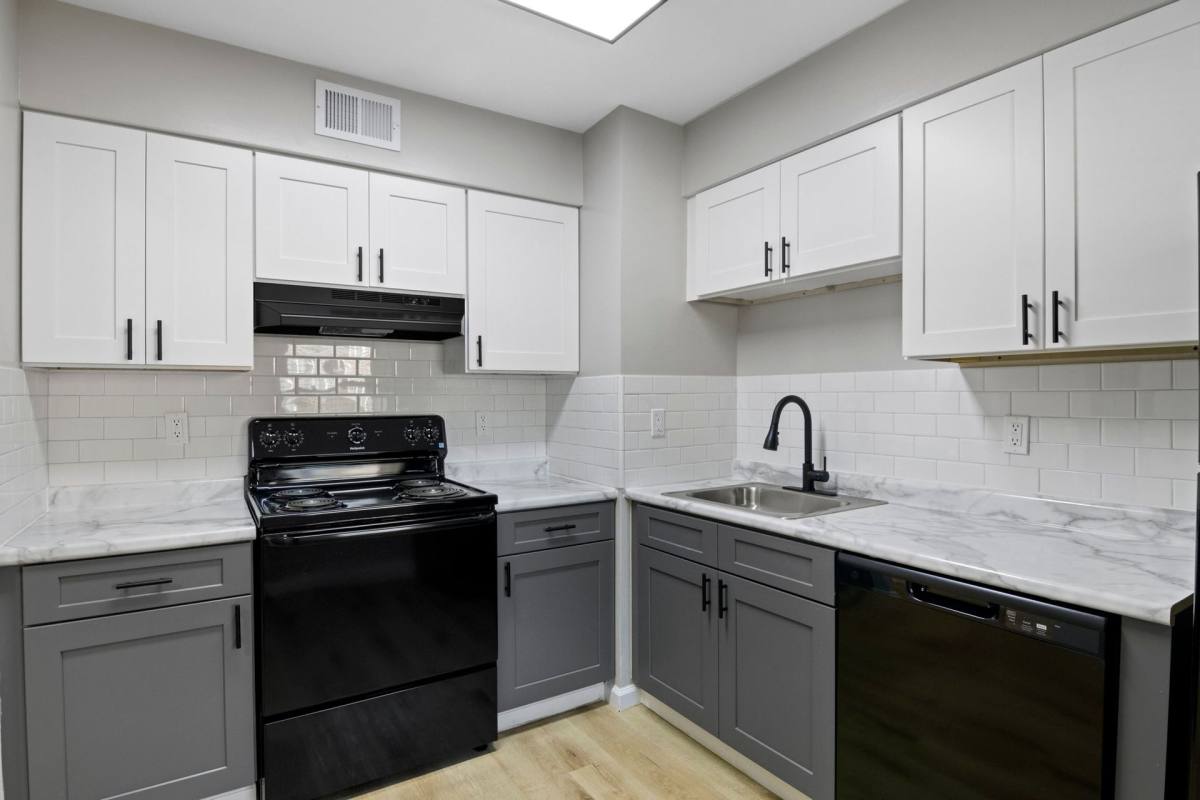 Apartment for rent at 2638 Cold Spring Manor Dr, Indianapolis, IN 46222