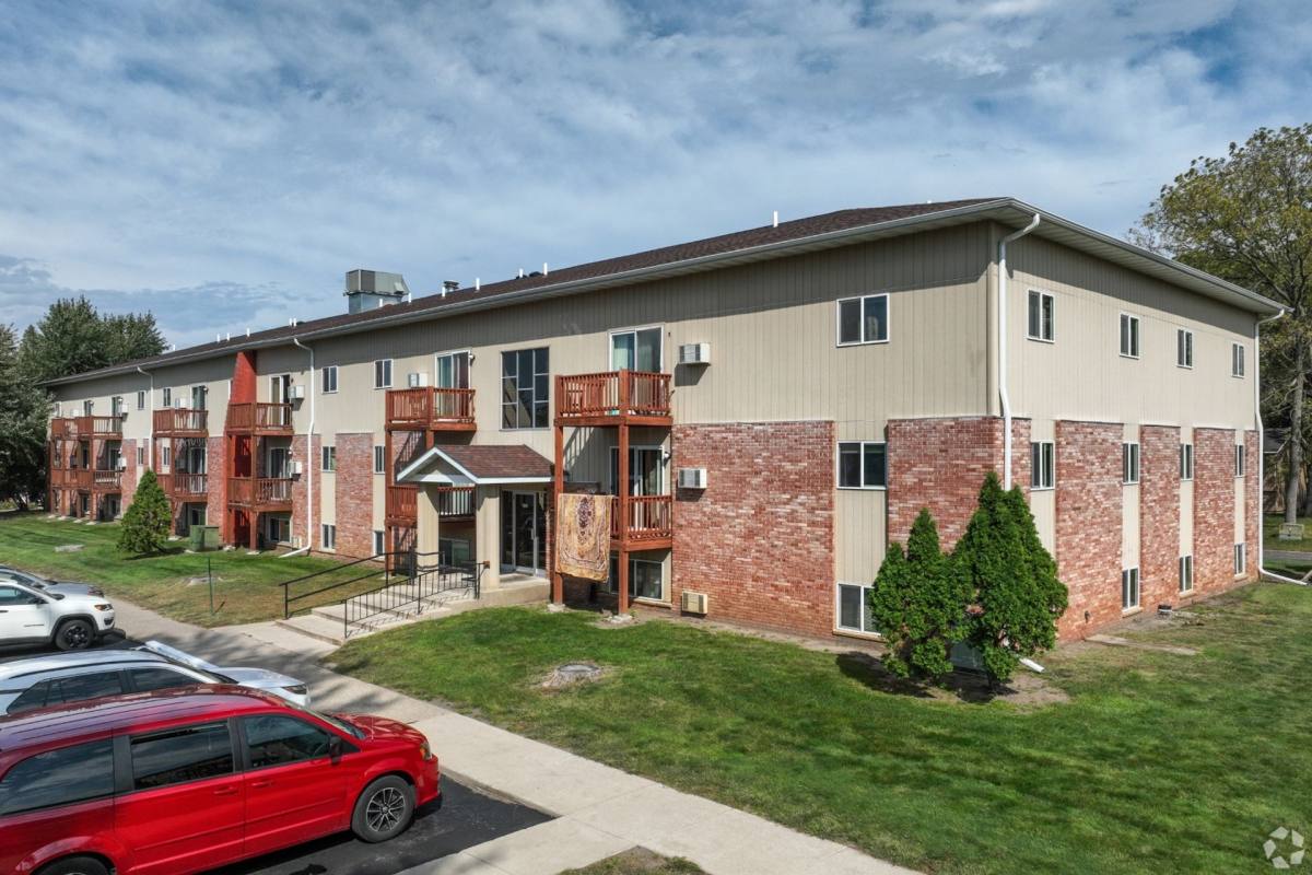 Apartment for rent at 1250 Autumn Dr, Faribault, MN 55021