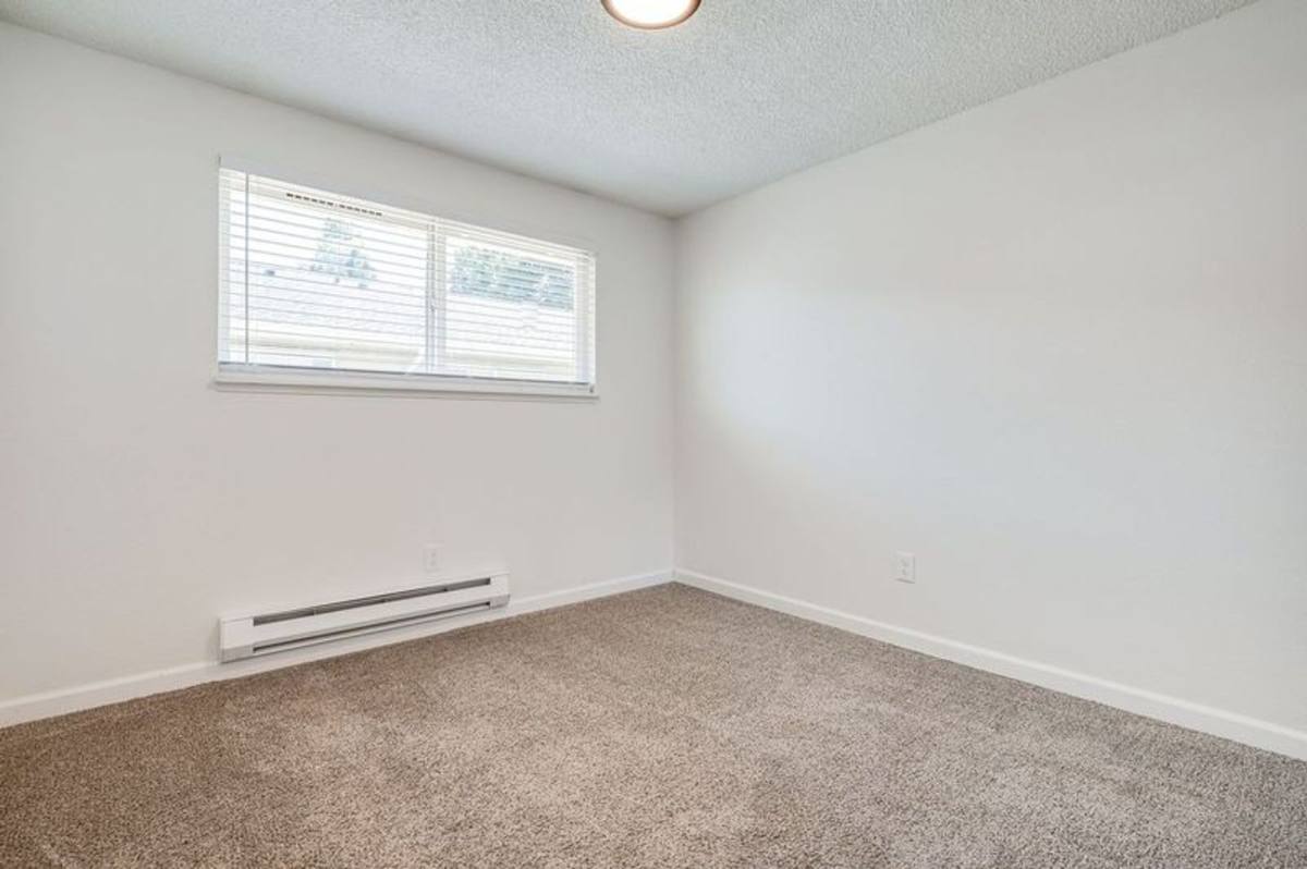 Apartment for rent at 1608 8th St NE, Auburn, WA 98002