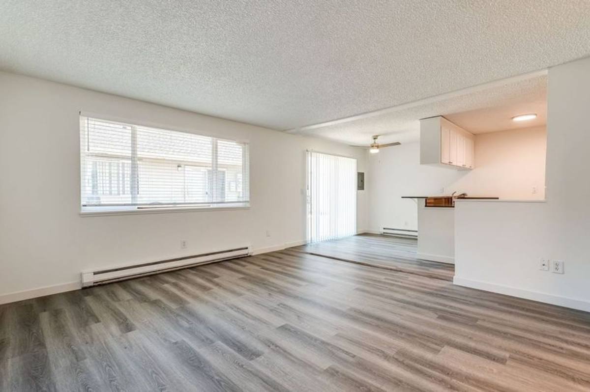 Apartment for rent at 1608 8th St NE, Auburn, WA 98002