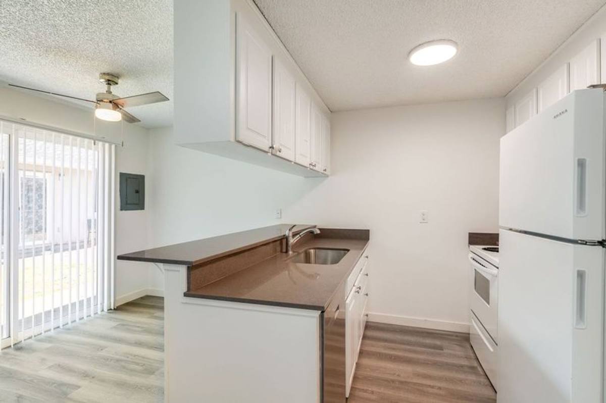 Apartment for rent at 1608 8th St NE, Auburn, WA 98002