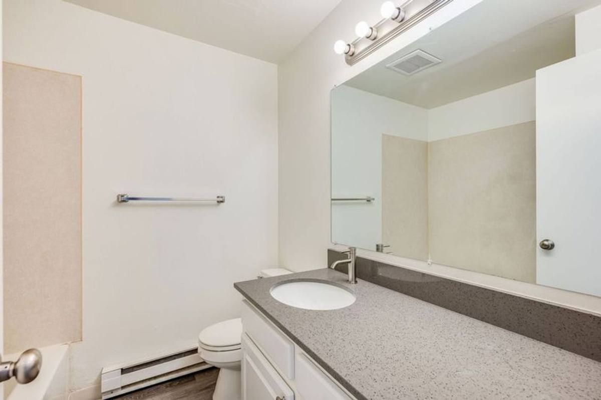 Apartment for rent at 1608 8th St NE, Auburn, WA 98002