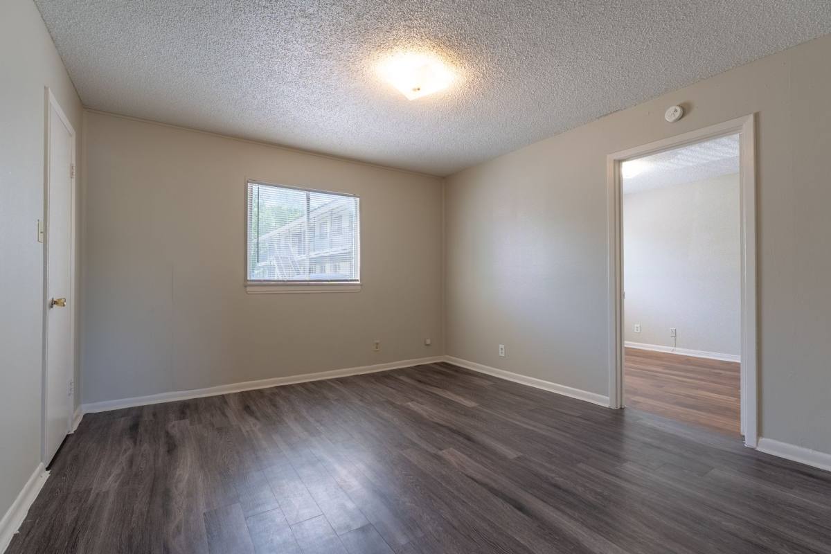 230 S Waco, Hillsboro, TX 76645 - Apartment For Rent - Image 9