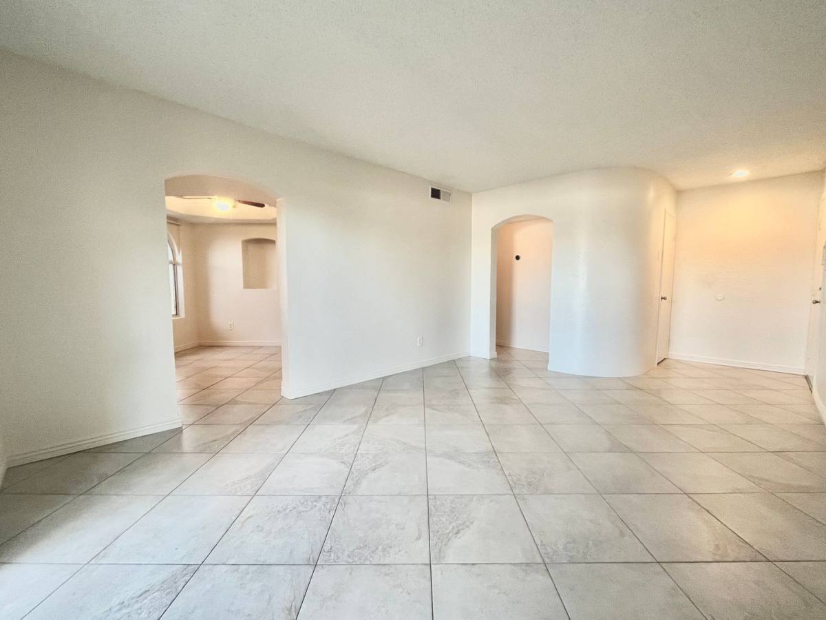 Apartment for rent at 16818 N 56th St, Scottsdale, AZ 85254