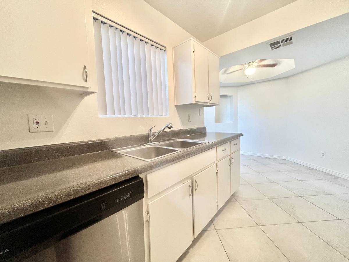 Apartment for rent at 16818 N 56th St, Scottsdale, AZ 85254