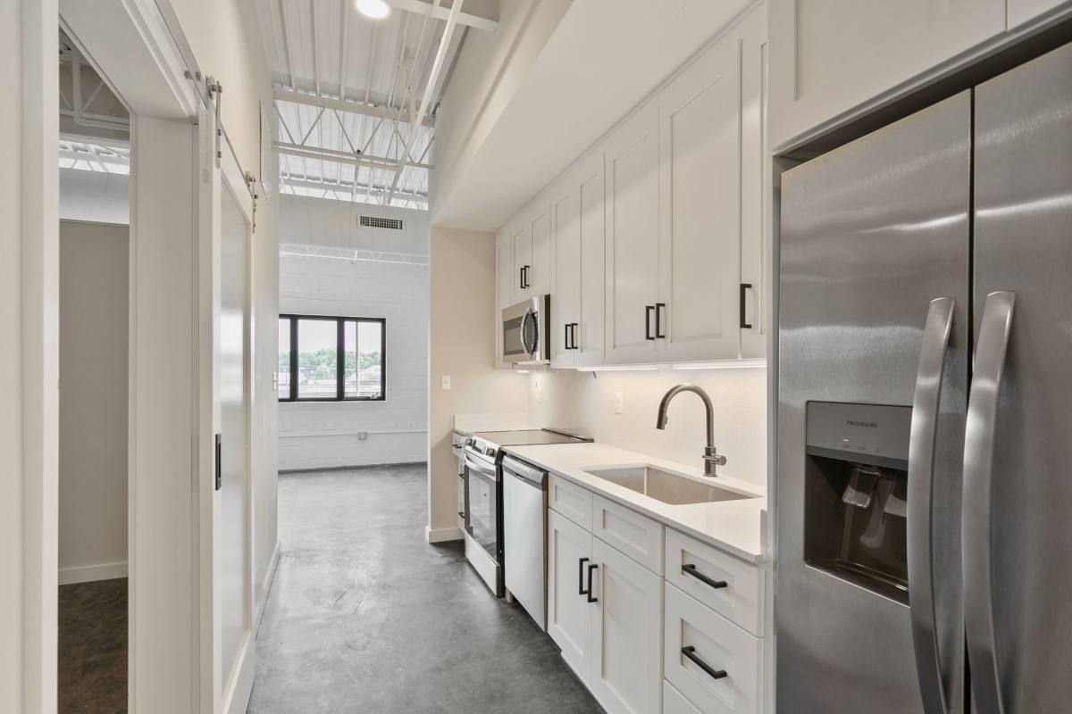 Apartment for rent at 5047 Forest Hill Ave, Richmond, VA 23225
