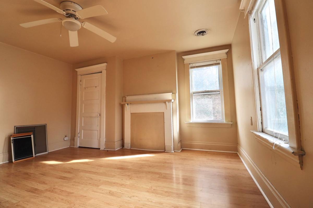Apartment for rent at 512 Pearl Ave, Morgantown, WV 26505