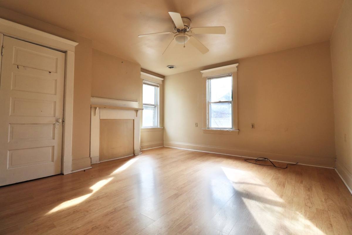 Apartment for rent at 512 Pearl Ave, Morgantown, WV 26505