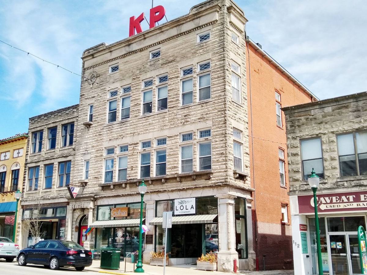 Apartment for rent at 116 1 2 N Walnut St, Bloomington, IN 47404