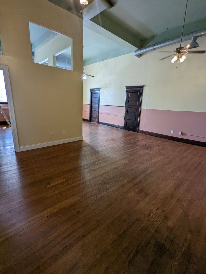 Apartment for rent at 116 1 2 N Walnut St, Bloomington, IN 47404