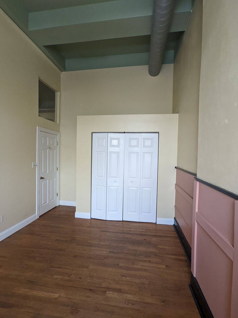 Apartment for rent at 116 1 2 N Walnut St, Bloomington, IN 47404
