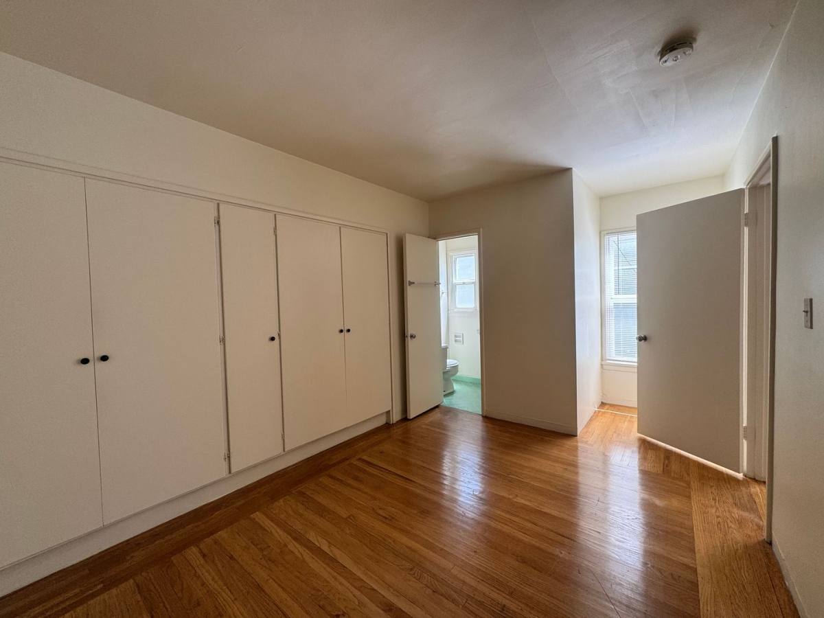 Apartment for rent at 2230 10th Ave, Sacramento, CA 95818