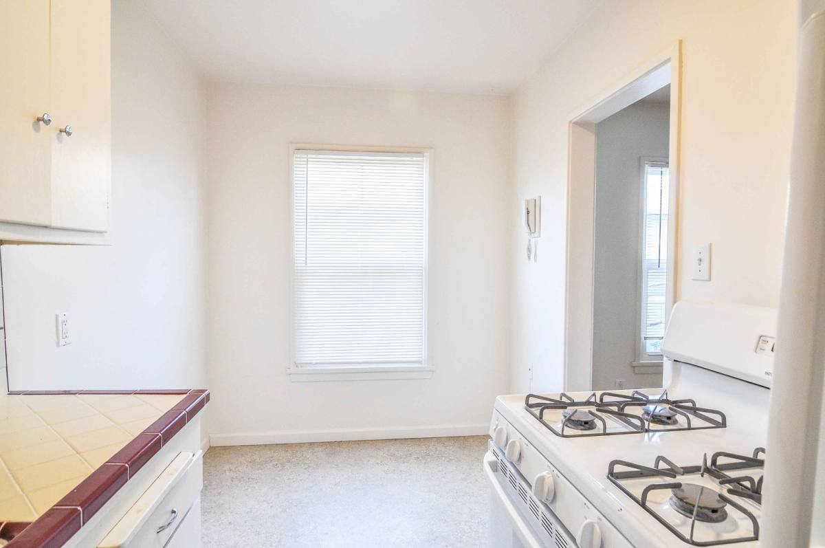 Apartment for rent at 2230 10th Ave, Sacramento, CA 95818