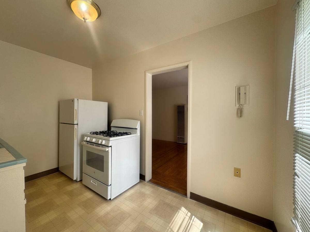 Apartment for rent at 2230 10th Ave, Sacramento, CA 95818
