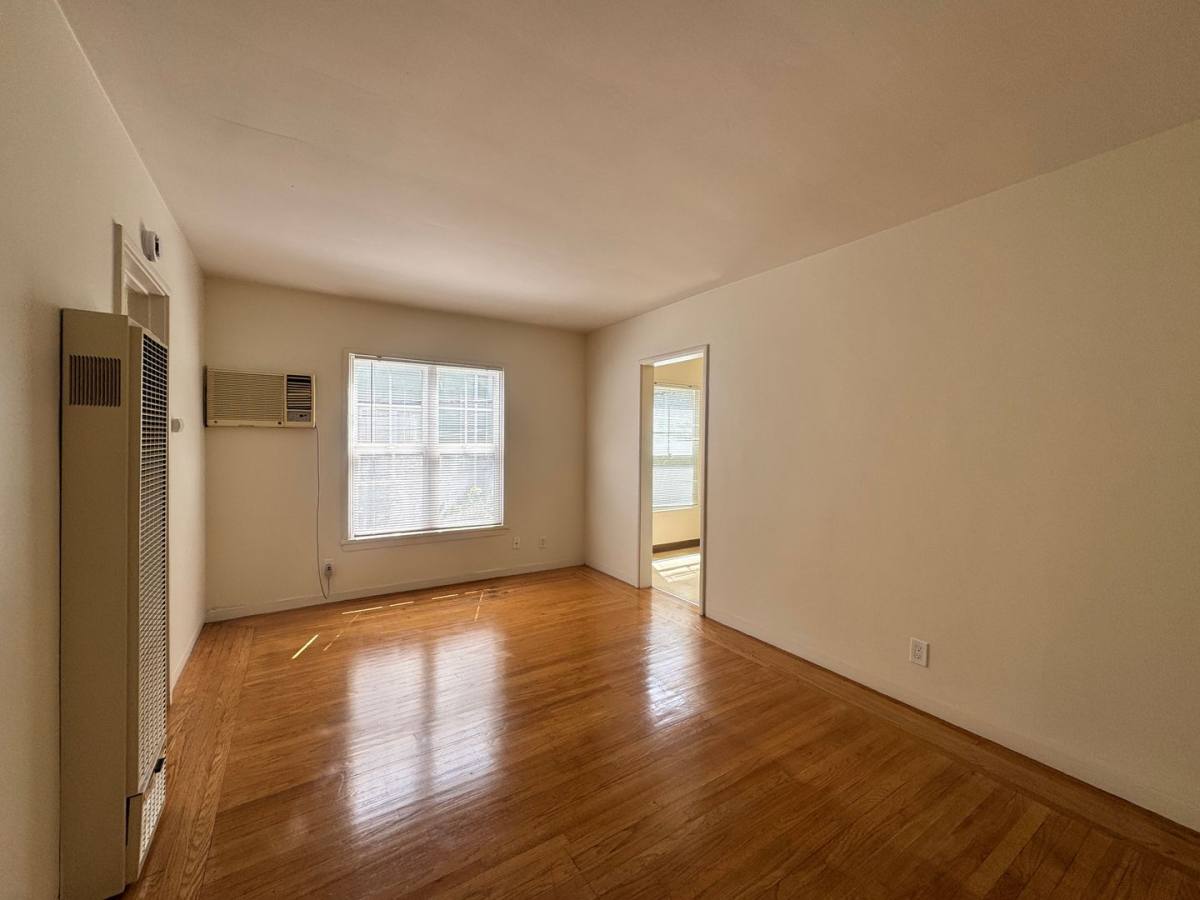 Apartment for rent at 2230 10th Ave, Sacramento, CA 95818
