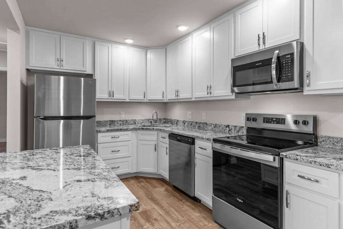 Apartment for rent at 2000 Sherman Square Dr, Saint Charles, MO 63303