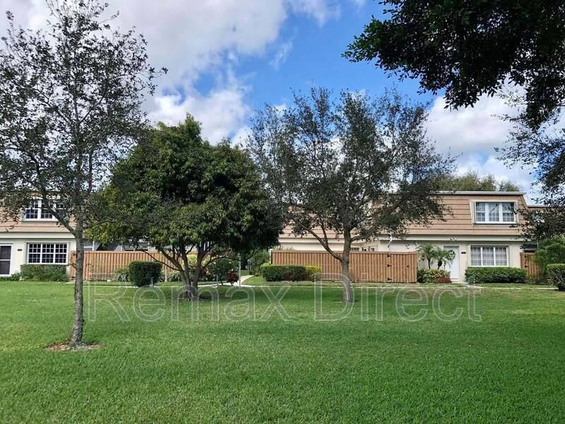 Townhouse for rent at 4300 Hazel Ave, Palm Beach Gardens, FL 33410