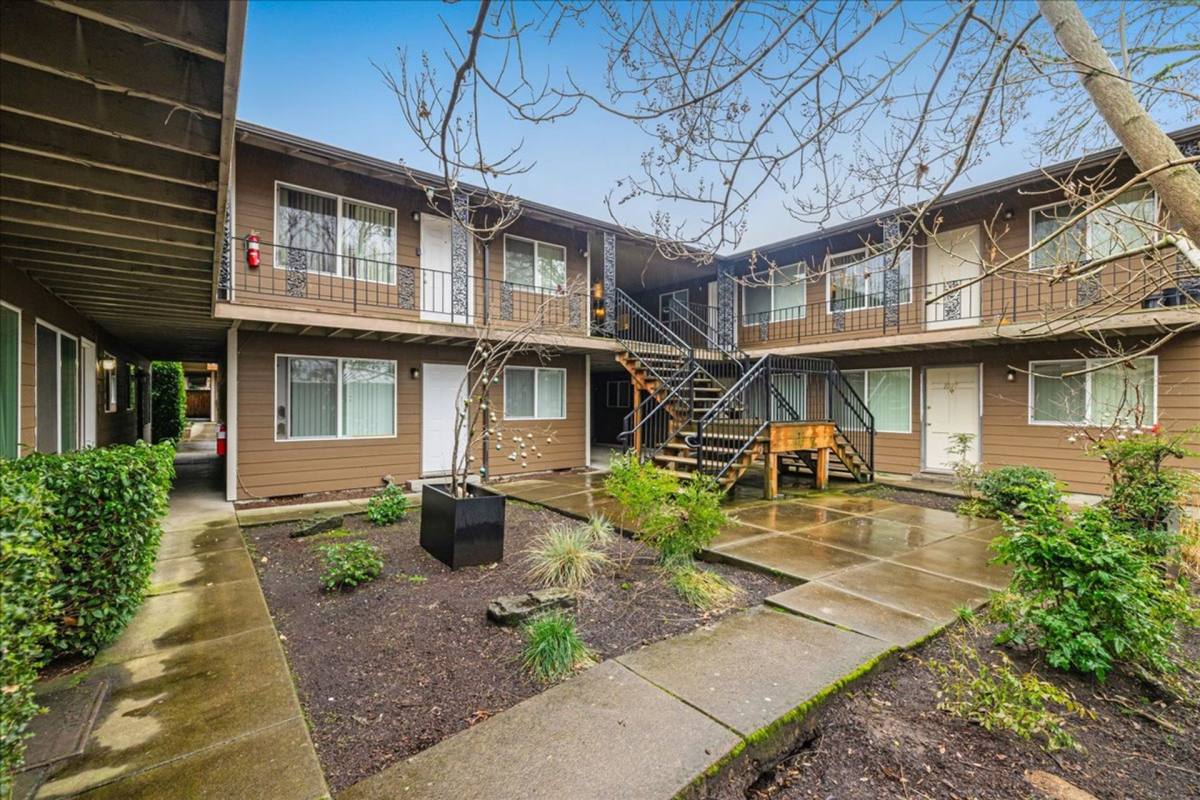 Apartment for rent at 1015 - 1069 Liberty St SE, Salem, OR 97302