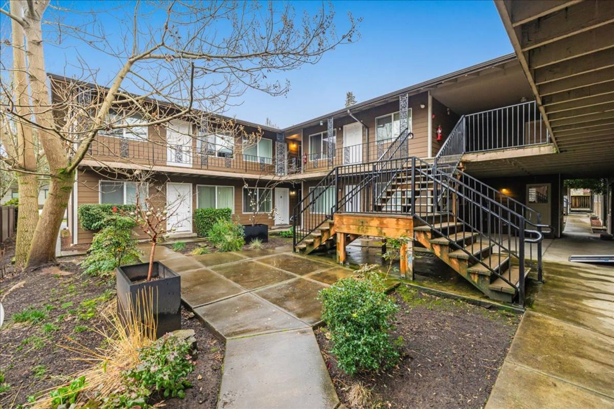 Apartment for rent at 1015 - 1069 Liberty St SE, Salem, OR 97302