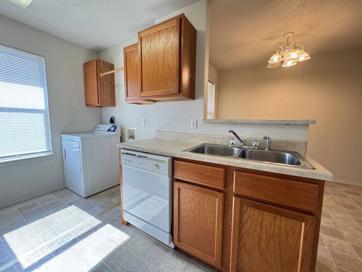 Apartment for rent at 403 Creek St, Copperas Cove, TX 76522