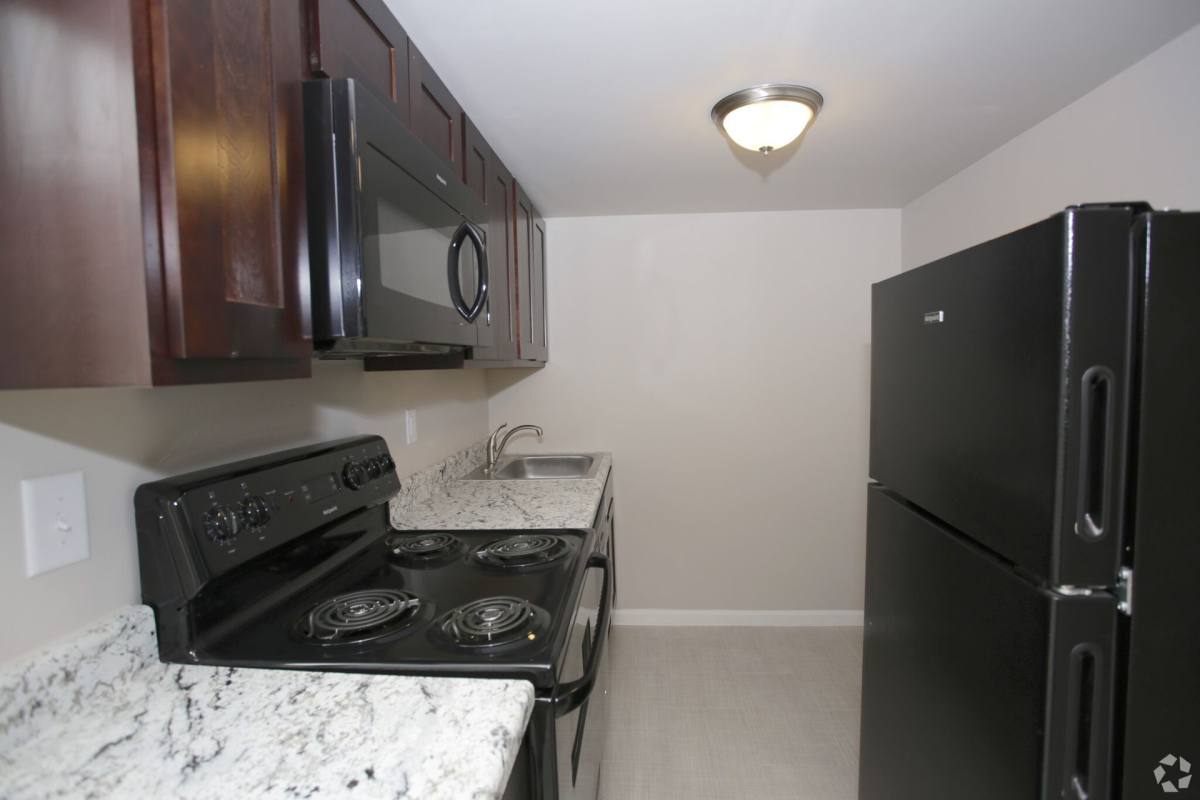 Townhouse for rent at 2001 Godby Rd, Atlanta, GA 30349