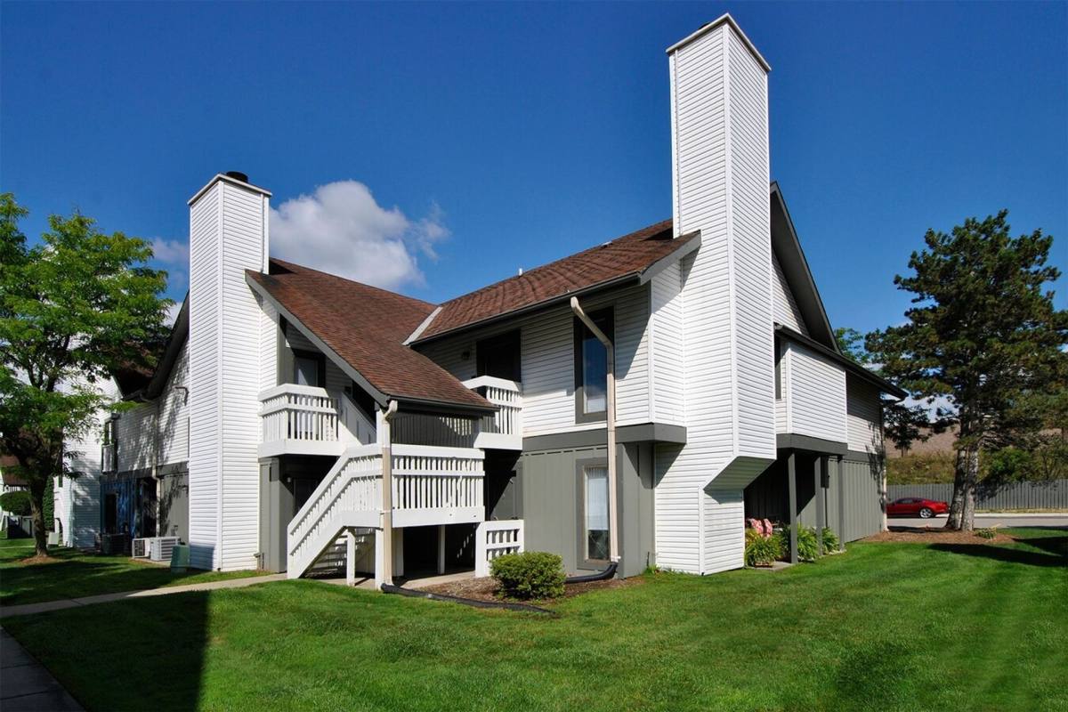 Apartment for rent at 2600 Livernois Rd, Troy, MI 48083