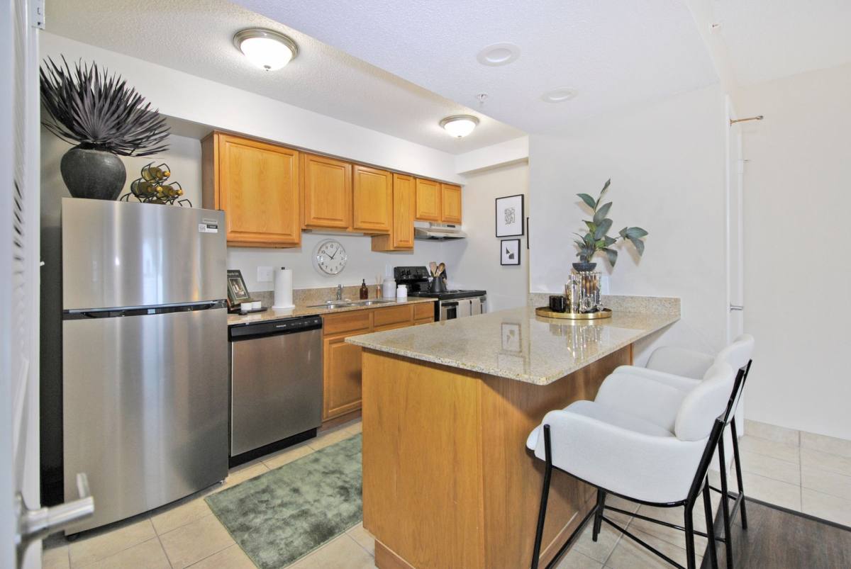 Apartment for rent at 2600 Livernois Rd, Troy, MI 48083
