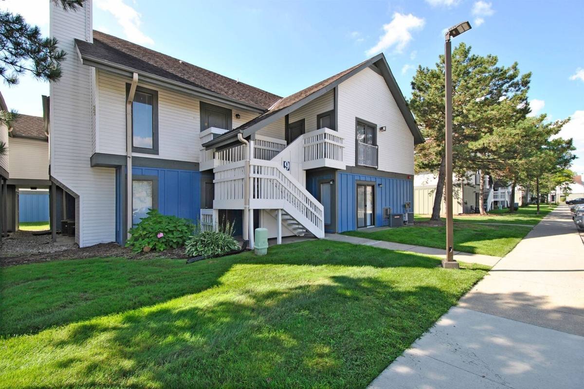 Apartment for rent at 2600 Livernois Rd, Troy, MI 48083