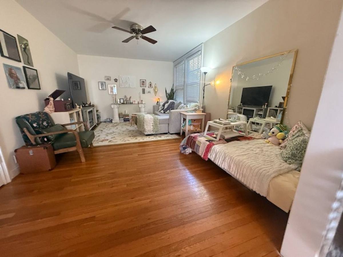 Apartment for rent at 2493-2495 Madison Rd, Cincinnati, OH 45208