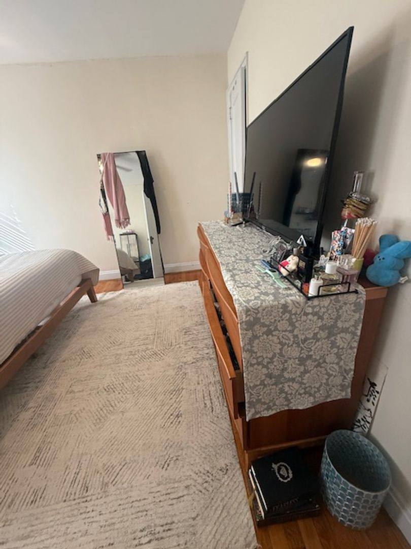 Apartment for rent at 2493-2495 Madison Rd, Cincinnati, OH 45208