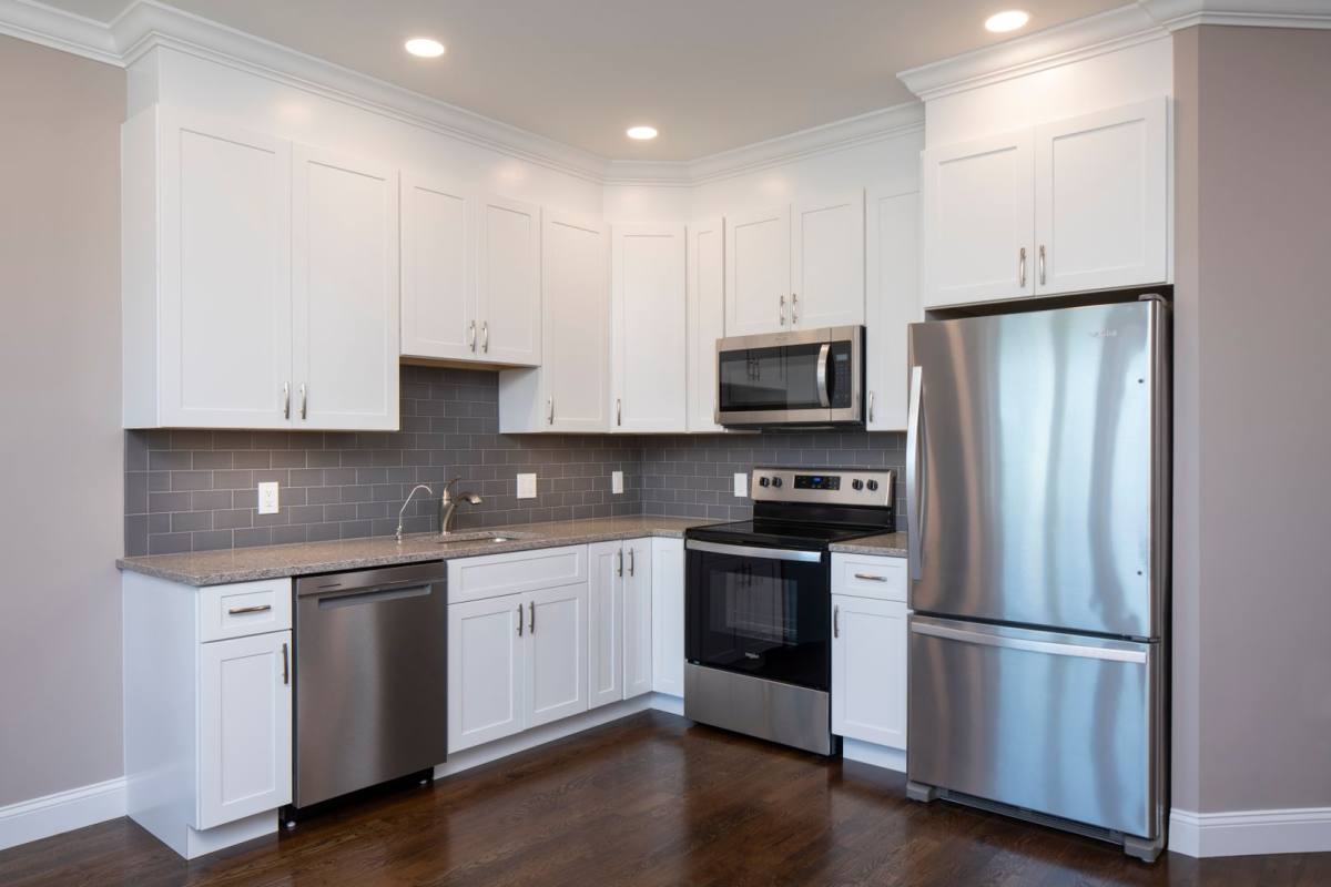 Apartment for rent at 121 N Washington Ave, Bergenfield, NJ 07621