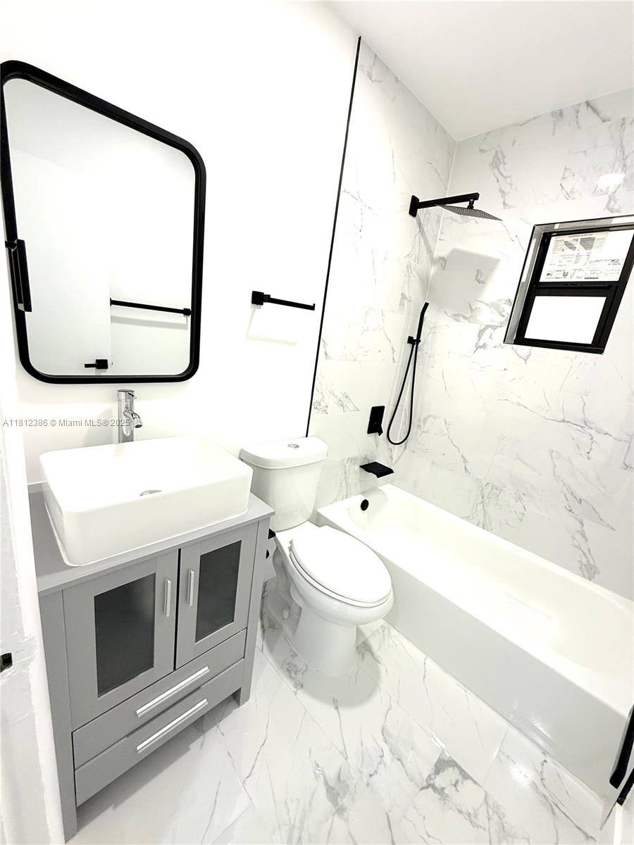 Apartment for rent at 1 NW 10th St, Hallandale, FL 33009