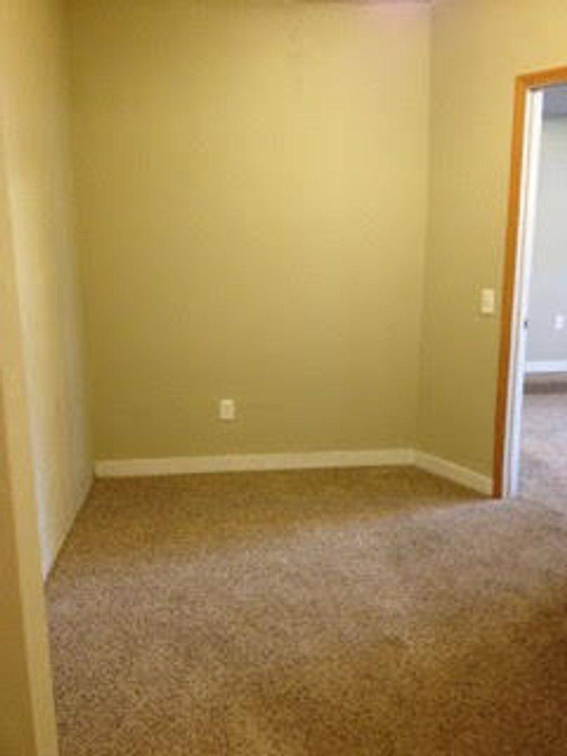 Apartment for rent at 924 N Topeka, El Dorado, KS 67042