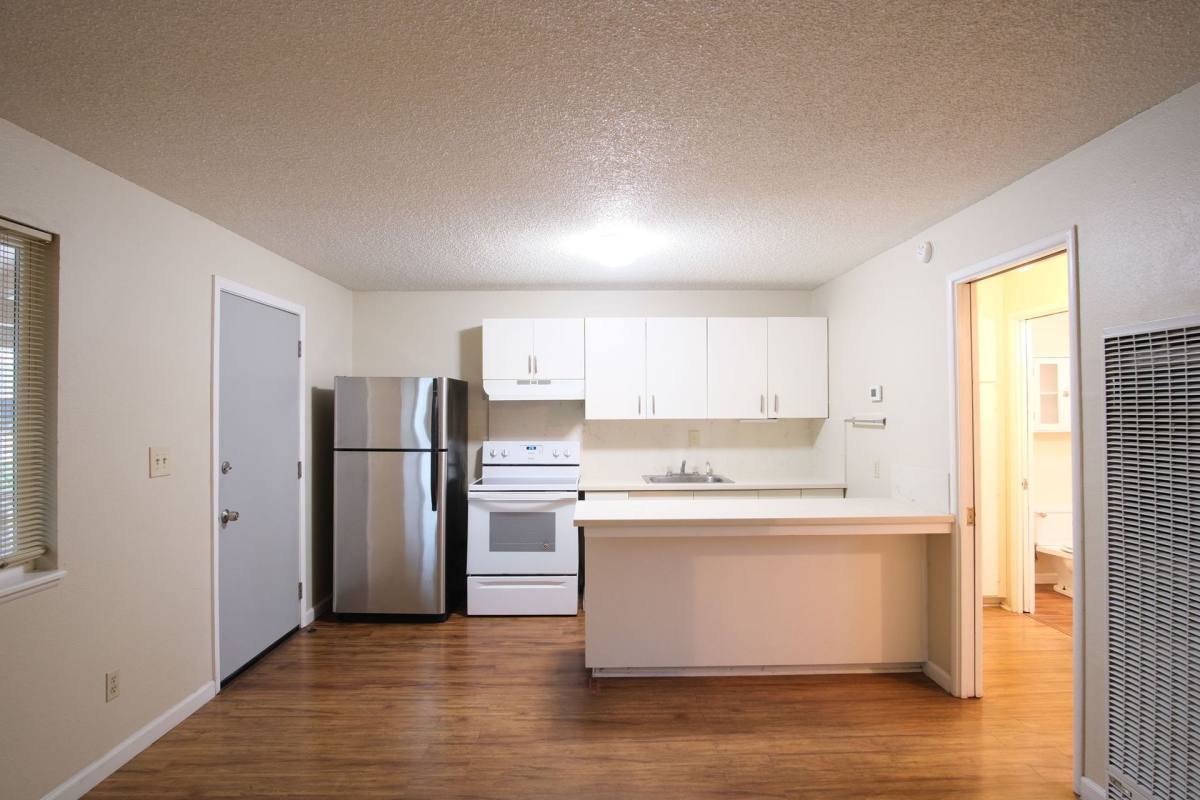 Apartment for rent at 432 Sycamore Ave, Modesto, CA 95354