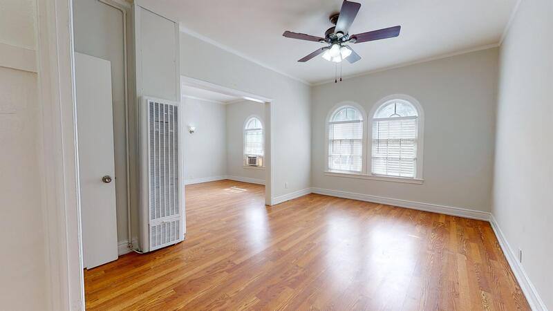 Apartment for rent at 21 Westminster Ave #109, Venice, CA 90291