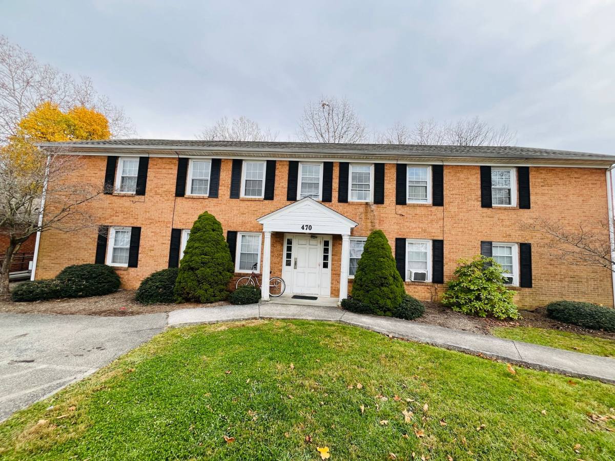 Apartment for rent at 470 460 450 College St, Christiansburg, VA 24073