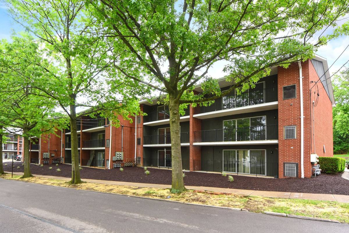 Apartment for rent at 700 Fifth St, Oakmont, PA 15139