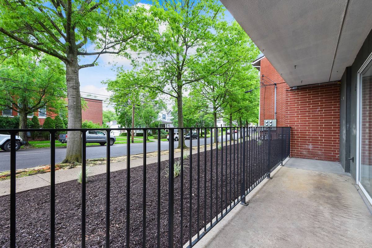 Apartment for rent at 700 Fifth St, Oakmont, PA 15139