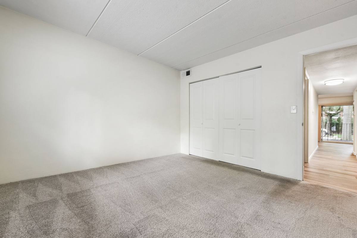 Apartment for rent at 700 Fifth St, Oakmont, PA 15139