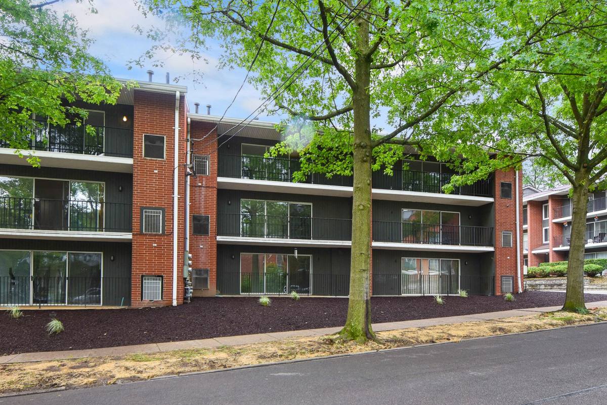 Apartment for rent at 700 Fifth St, Oakmont, PA 15139